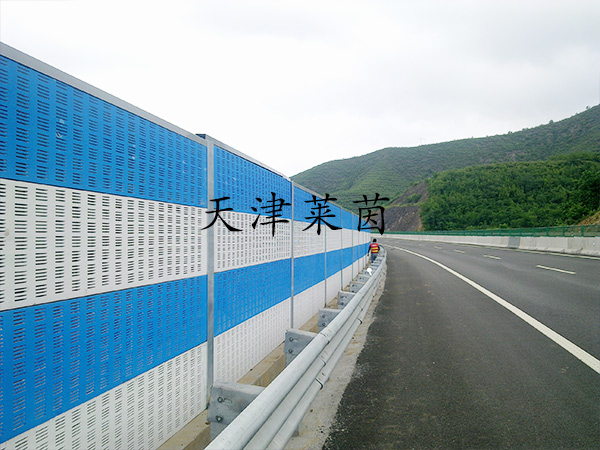 <a href=http://www.vzwtcom.cn/news_article?news_id=114>高速聲屏障</a>