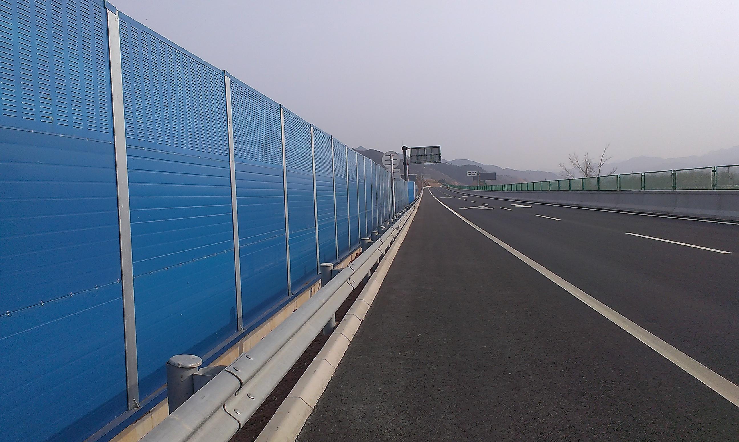 <a href=http://www.vzwtcom.cn/news_article?news_id=136>公路聲屏障</a>
